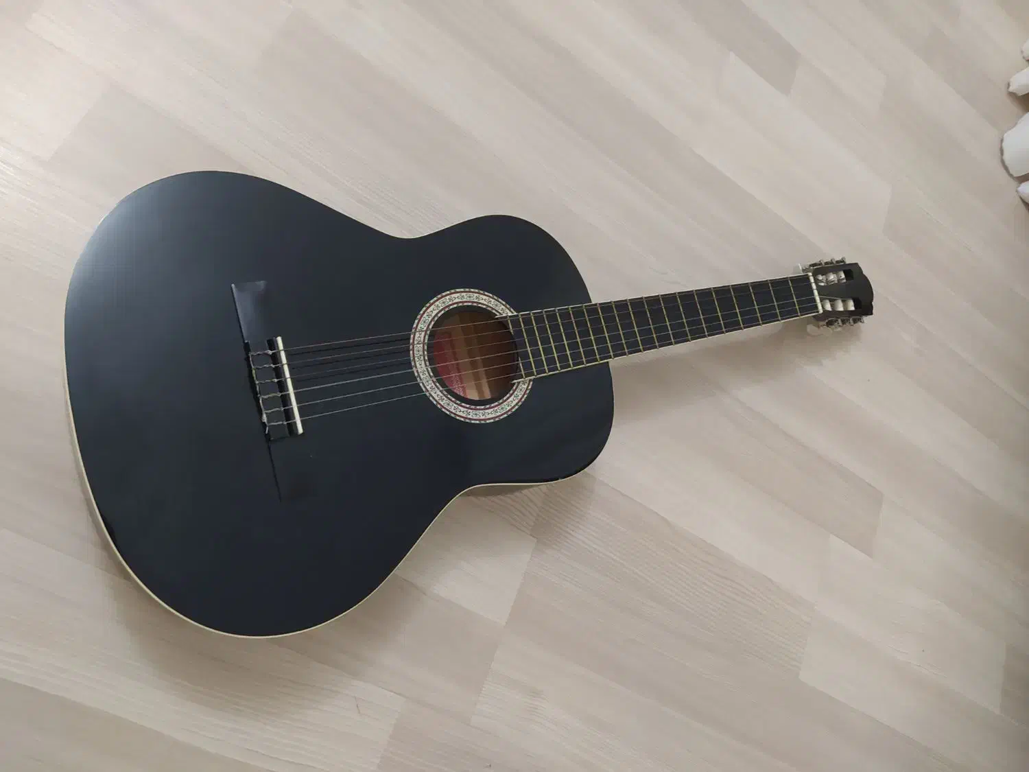 گیتار در حد نو|گیتار، بیس، امپلیفایر|تبریز, |دیوار