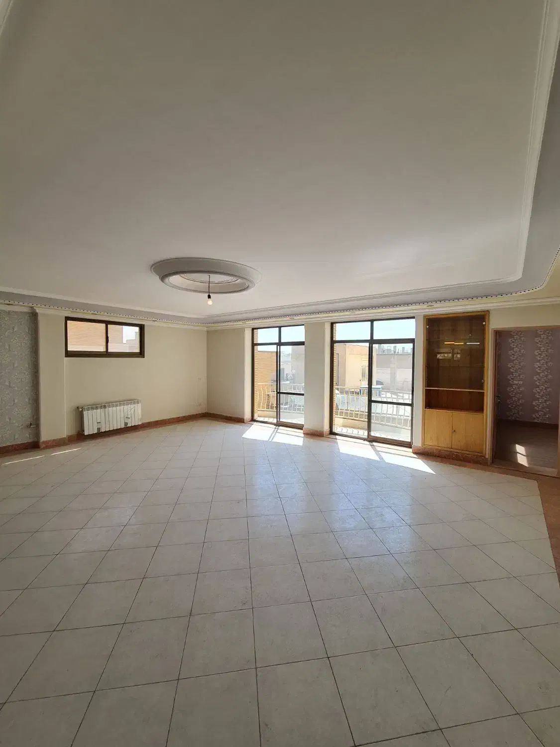 آپارتمان۱واحدی ۳طرف نور۱۴۳متر خ کاشانی(اقساطی)|فروش آپارتمان|اصفهان, جوزدان الیادران|دیوار