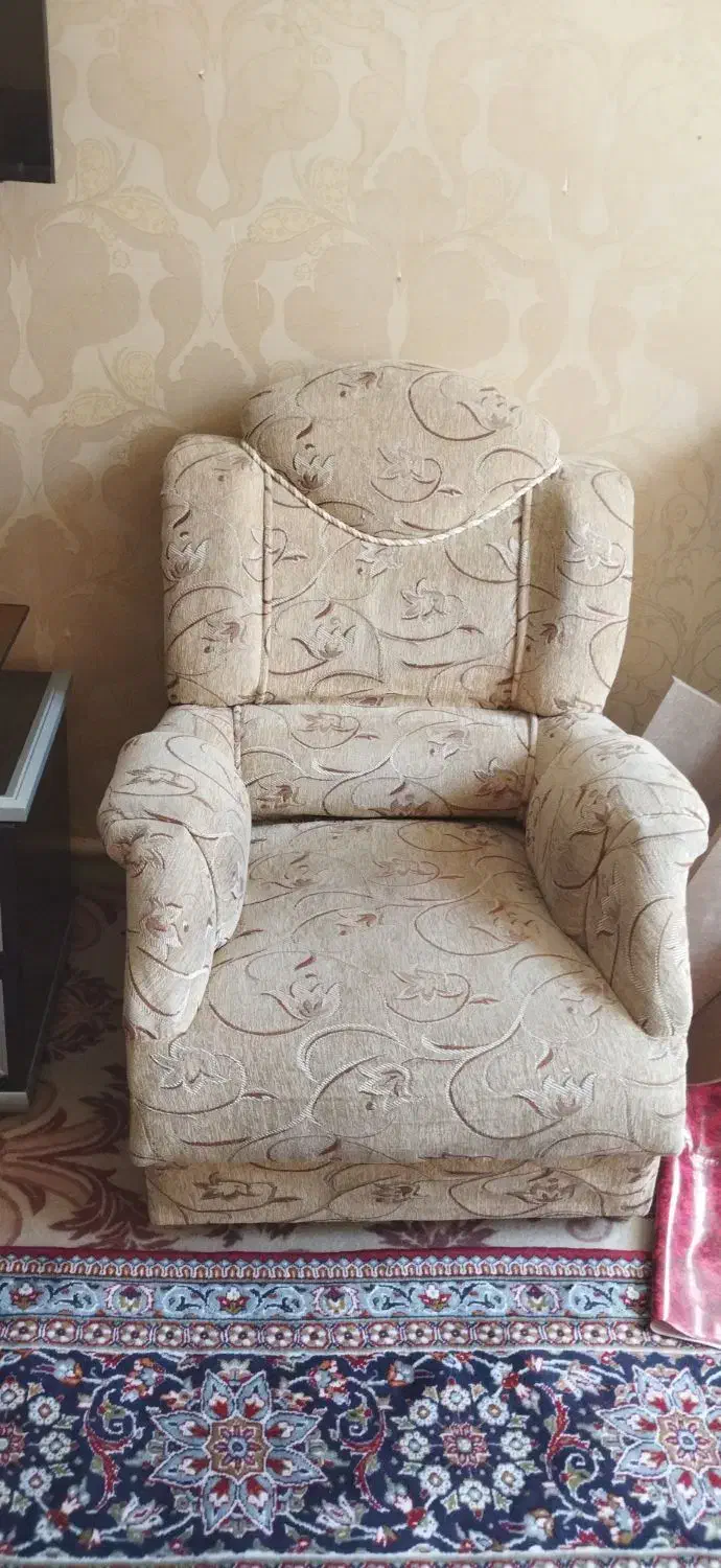 مبلمان راحتی هفت نفره کارکرده|مبلمان خانگی و میز عسلی|اهر, |دیوار