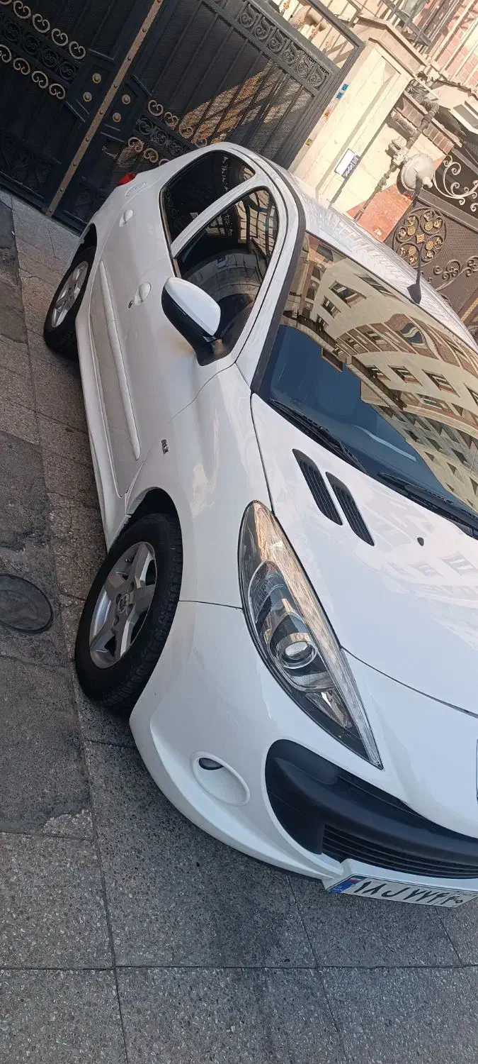 پژو ۲۰۷ اتومات مدل ۹۸|خودرو سواری و وانت|تهران, تهرانپارس غربی|دیوار