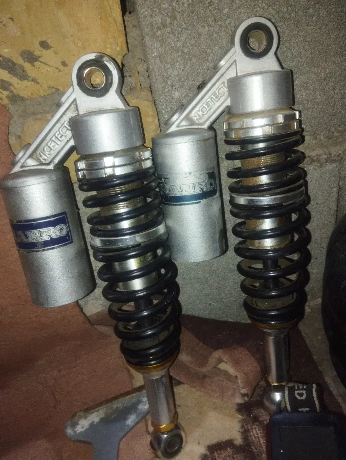 کمک عقب رهرو بادی|قطعات یدکی و لوازم جانبی|جوادآباد, |دیوار