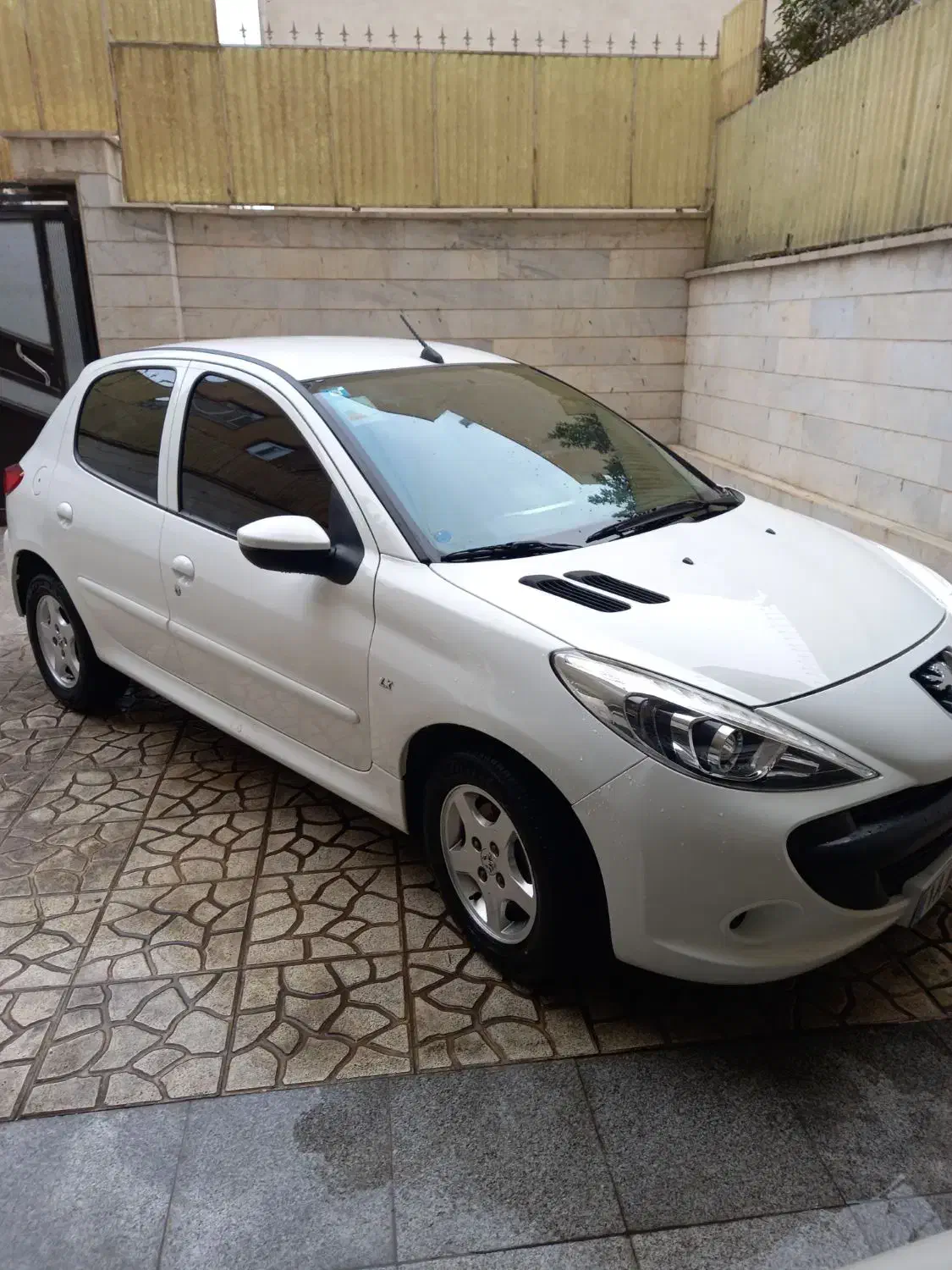 ۲۰۷ ۱۴۰۱|خودرو سواری و وانت|تهران, زرکش|دیوار