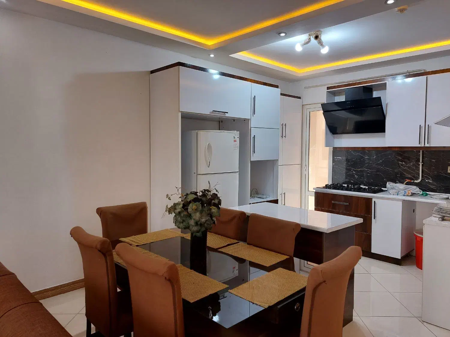 اجاره روزانه و ماهانه واحد آپارتمانی|اجارهٔ کوتاهمدت آپارتمان و سوئیت|بندر انزلی, پرستار|دیوار