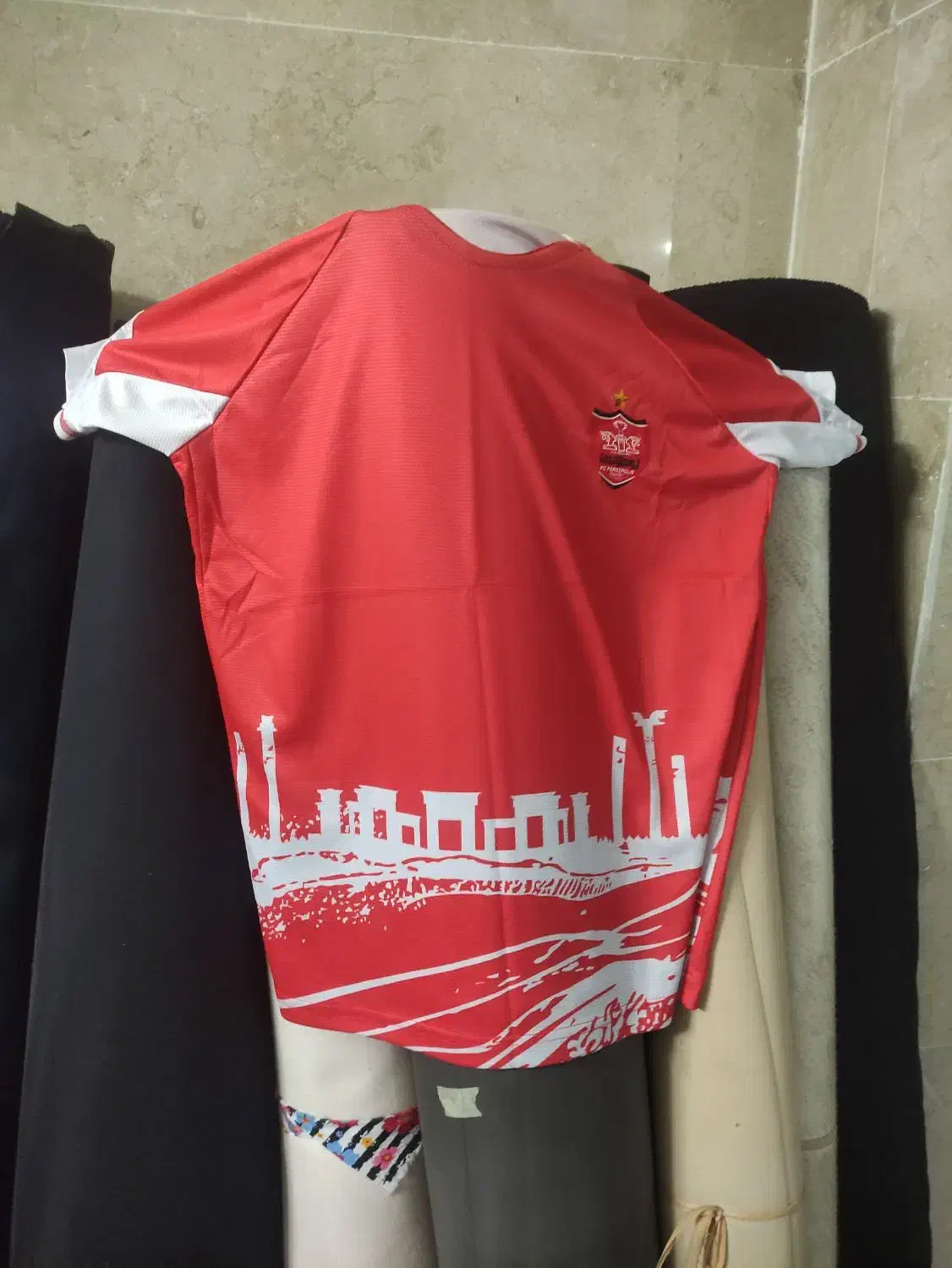 کیت پرسپولیس|لباس|اسلام‌شهر, مطهری|دیوار