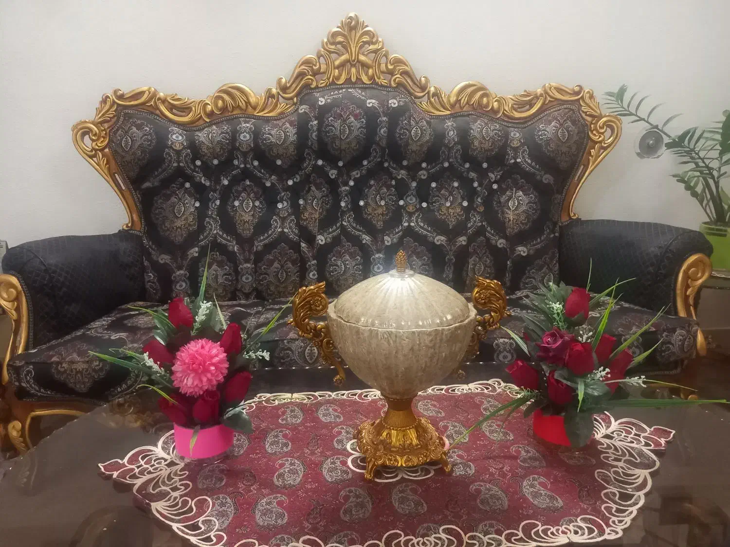 مبل راحتی سلطنتی|مبلمان خانگی و میز عسلی|اصفهان, قهجاورستان|دیوار