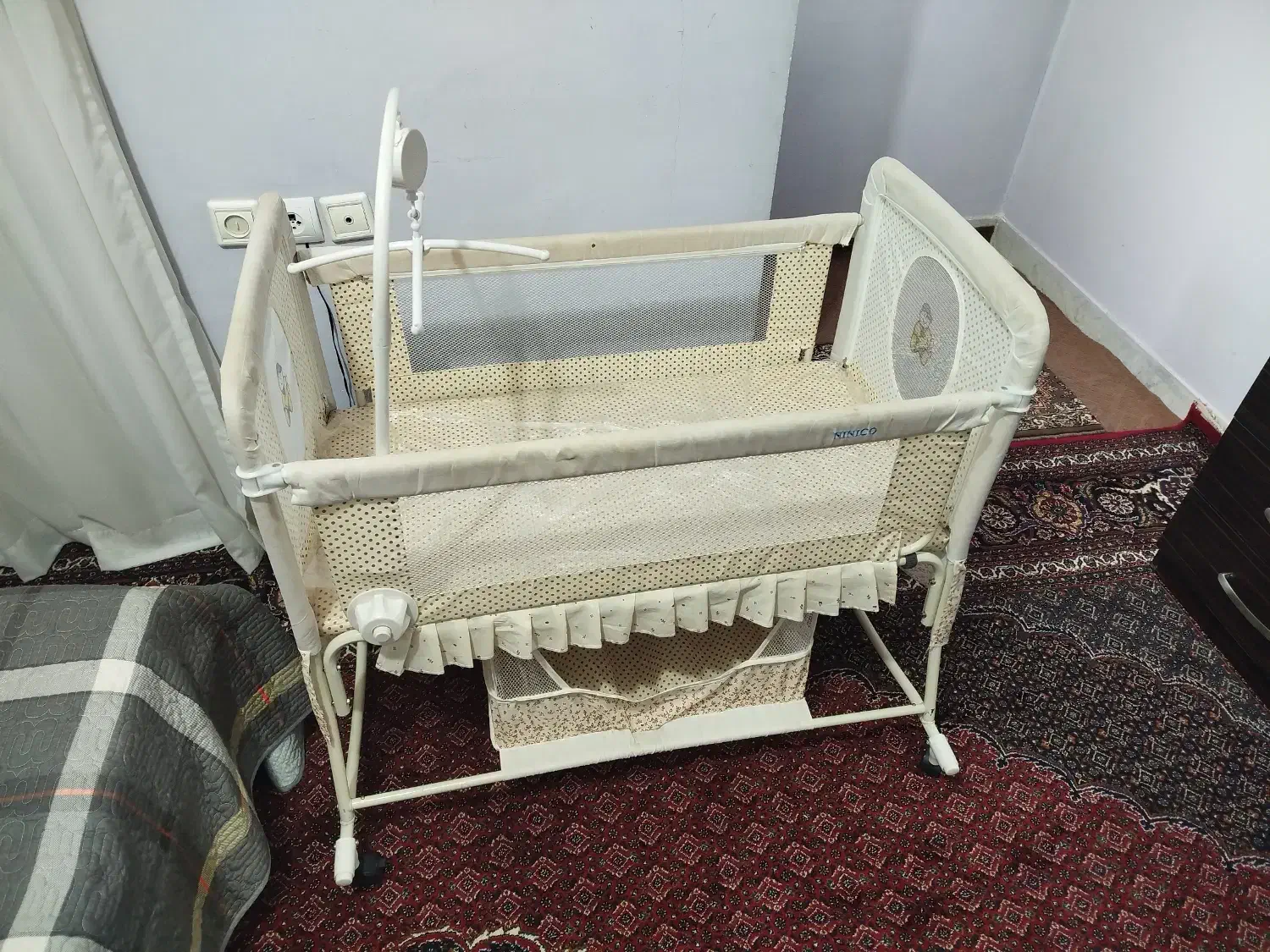 تخت خواب نوزاد|تخت و سرویس خواب|بوئین زهرا, |دیوار