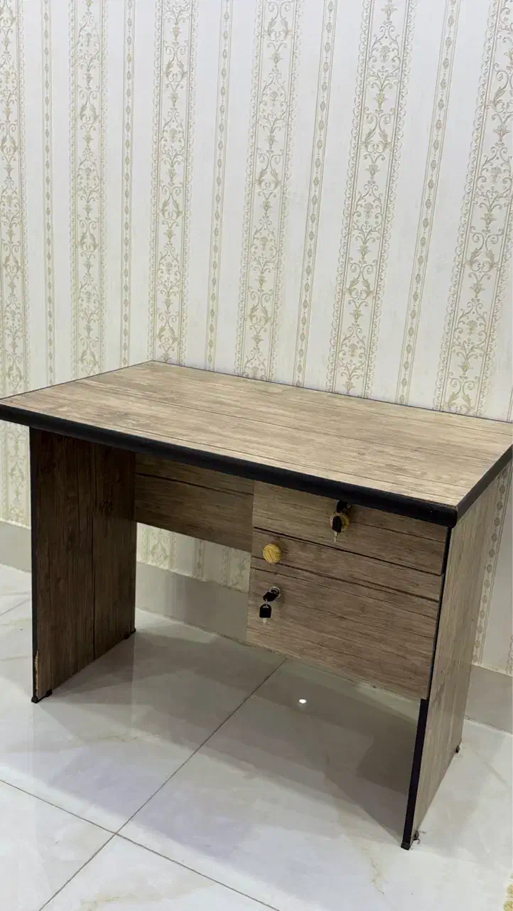 میز تحریر|میز تحریر و کامپیوتر|برازجان, |دیوار