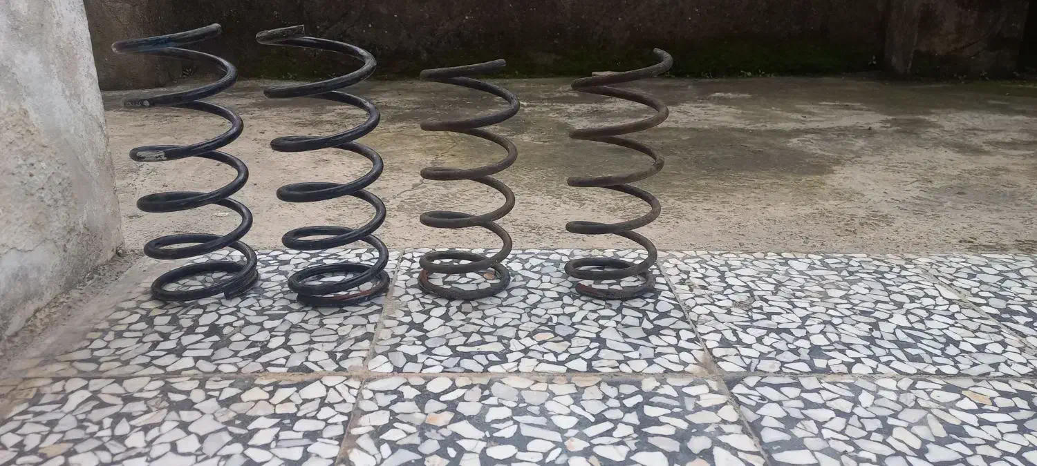 فنر لول|قطعات یدکی و لوازم جانبی|لاهیجان, لیالستان|دیوار