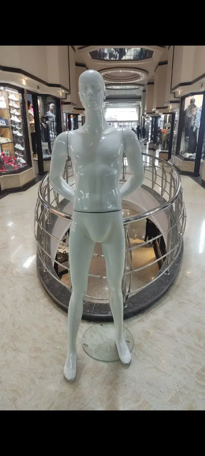 مانکن در حد نو.|فروشگاه و مغازه|شاهرود, |دیوار