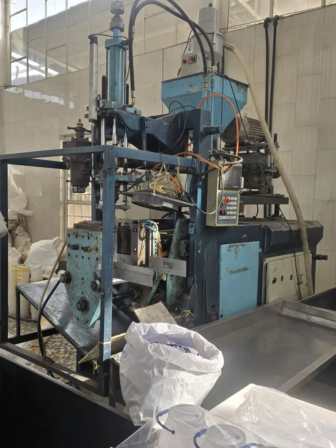 دستگاه تزریق بادی|ماشین‌آلات صنعتی|نجف‌آباد, شهرک صنعتی نجف آباد ۲|دیوار