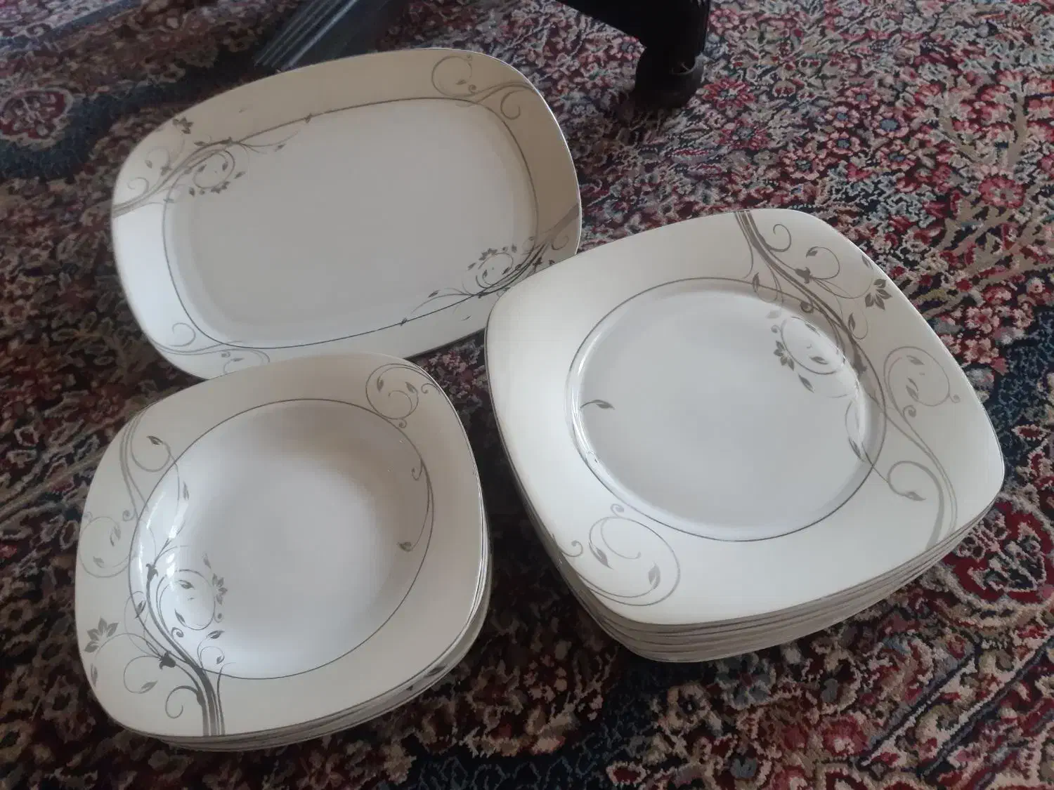 بشقاب چینی|ظروف سرو و پذیرایی|بروجرد, |دیوار