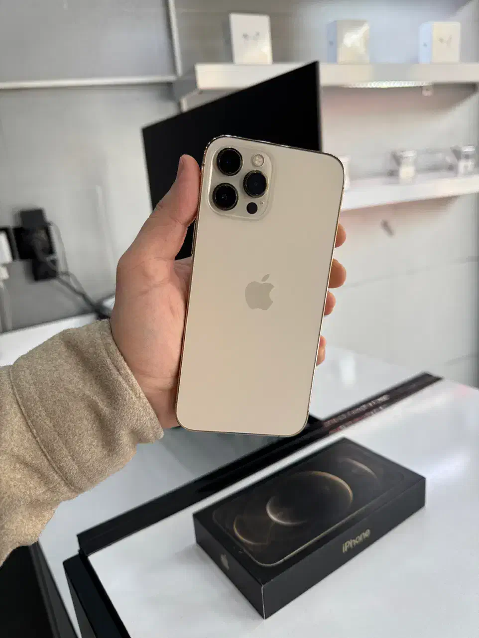 ۱۲ پرو مکس / باتری ۸۳ / پارت Zaa|موبایل|اصفهان, کساره|دیوار