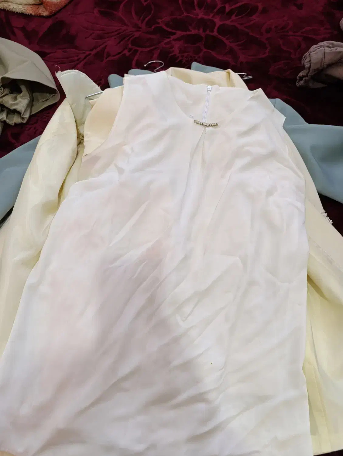 کت وشلوار|لباس|یاسوج, |دیوار