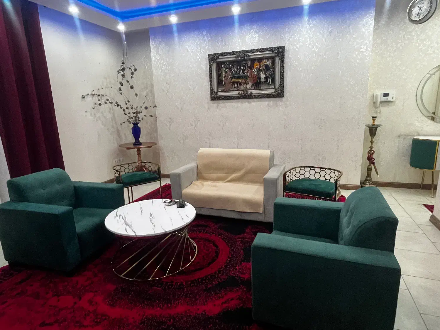 مبل نیم ست|مبلمان خانگی و میز عسلی|رباط‌کریم, رباط‌کریم|دیوار