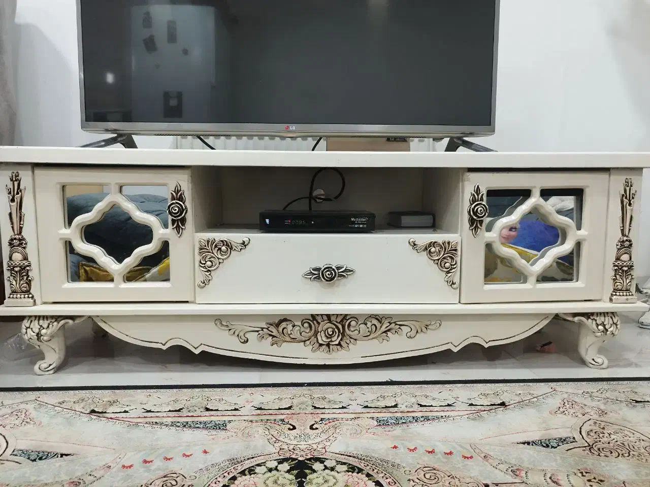 میز تلویزیون ام دی اف سلطنتی|میز تلویزیون|لنگرود, |دیوار