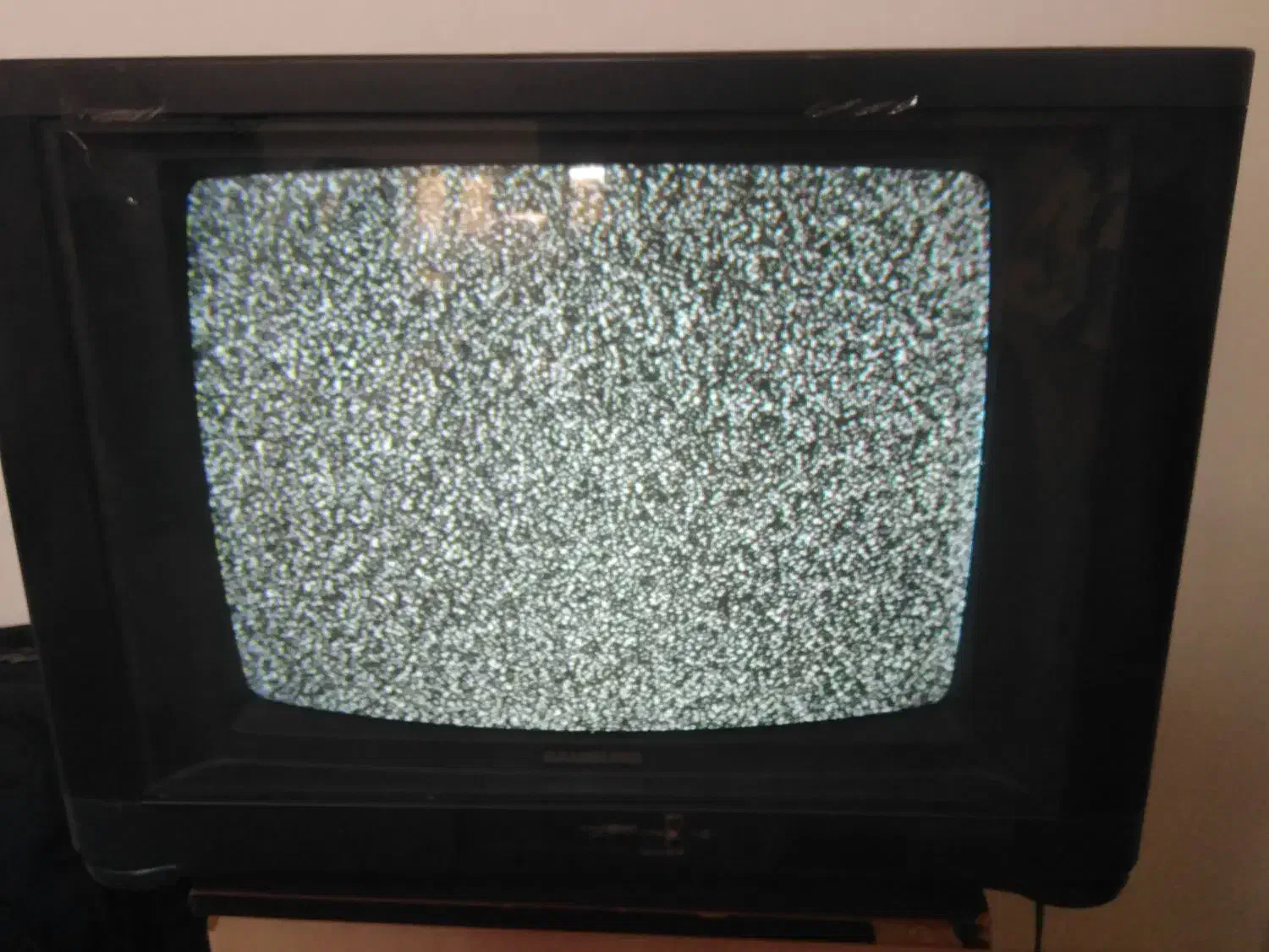 تلوزیون قدیمی|تلویزیون و پروژکتور|ارومیه, |دیوار