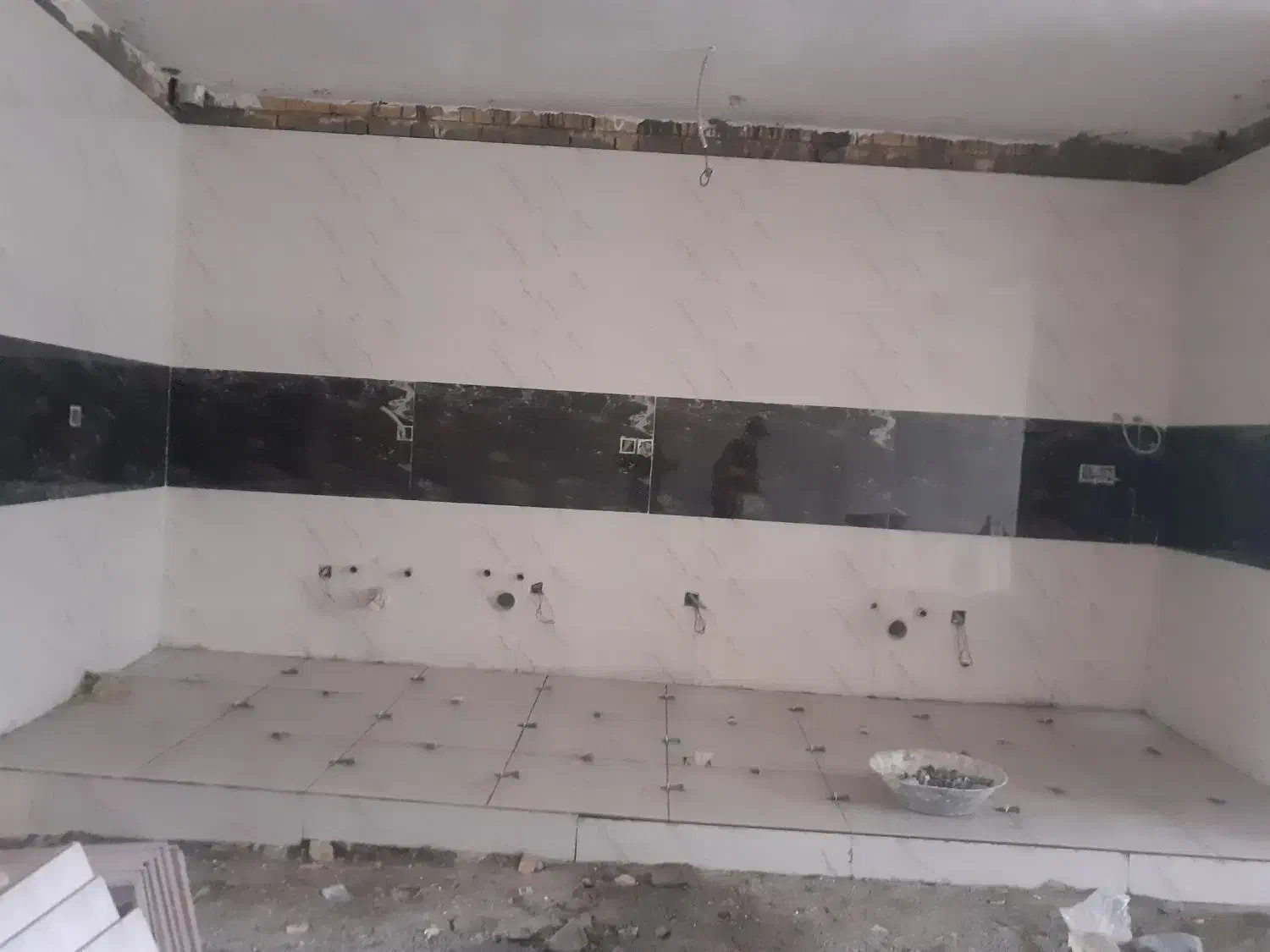 لوله کشی و خومات بنائی و کاشی کاری و تعمیرات|خدمات پیشه و مهارت|نهاوند, |دیوار