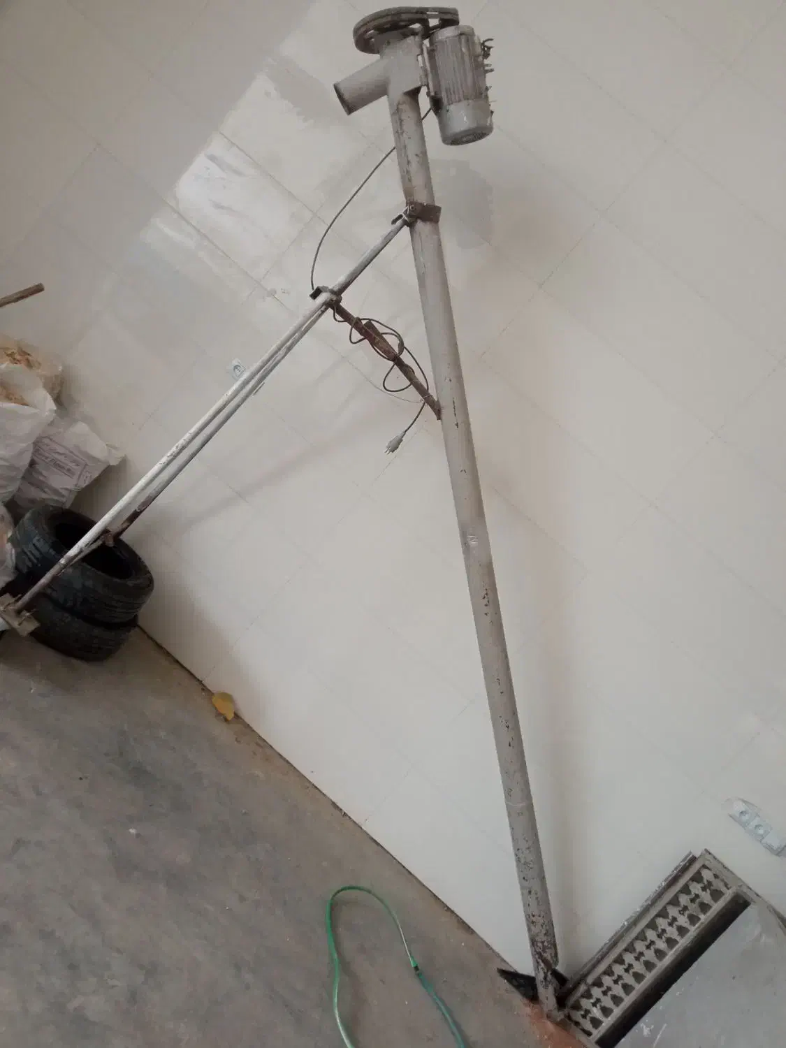 بالابر، آسیاب فروشی|ماشین‌آلات صنعتی|شیراز, بید زرد|دیوار