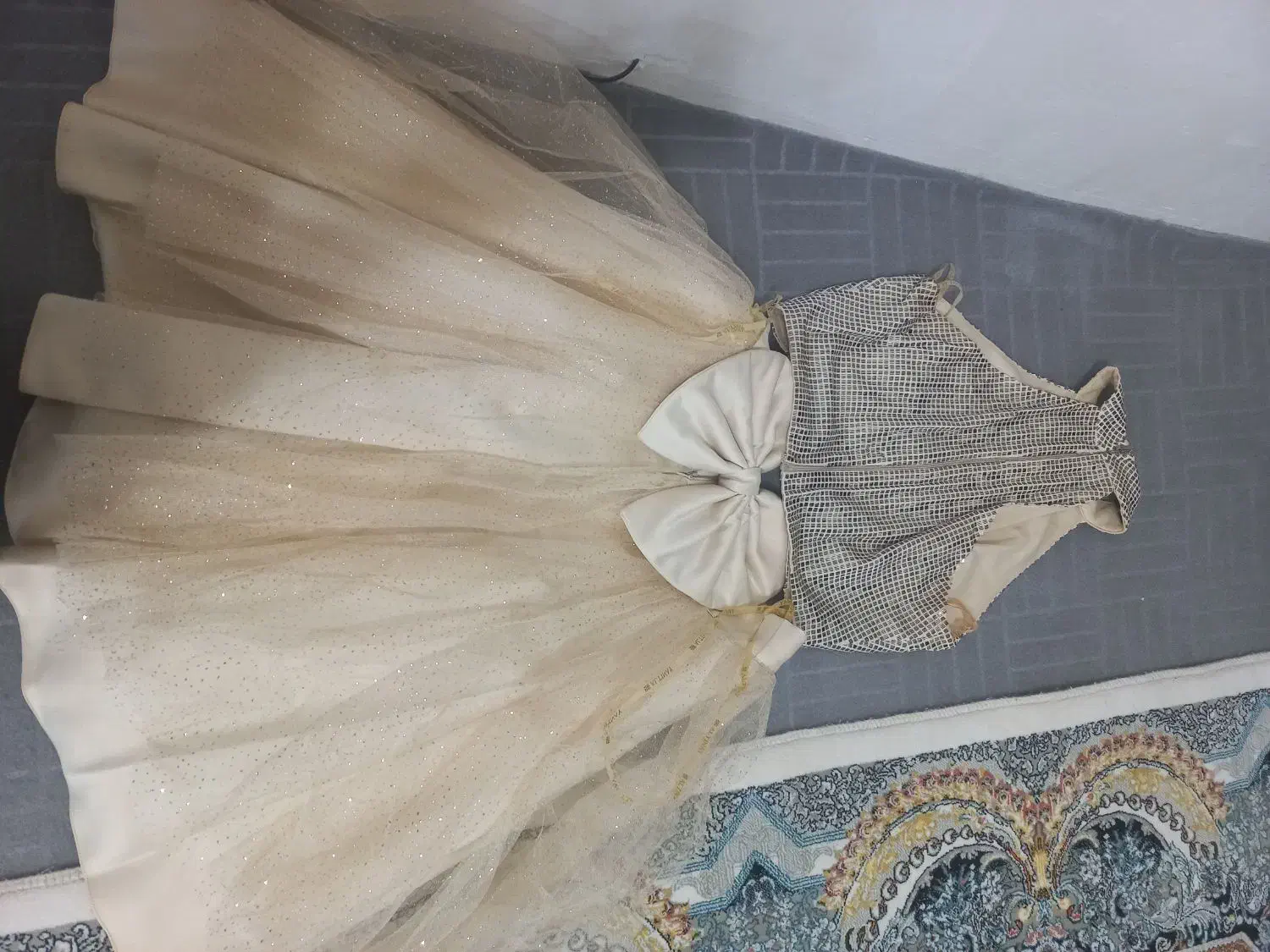 لباس مجلسی عروسکی|لباس|نیر (اردبیل), |دیوار