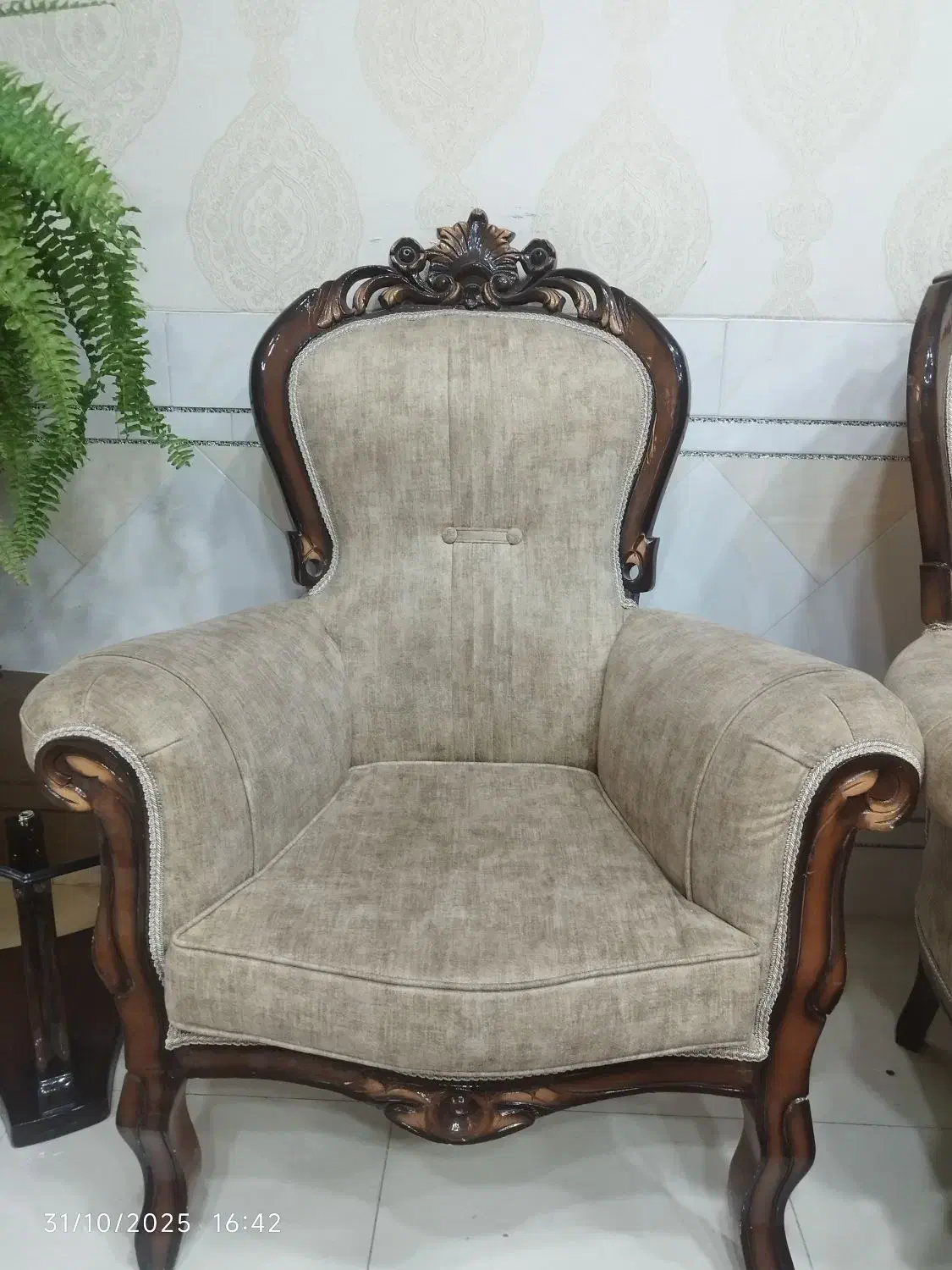 مبل سلطنتی و یک شزلون|مبلمان خانگی و میز عسلی|نجفآباد, امیرآباد|دیوار