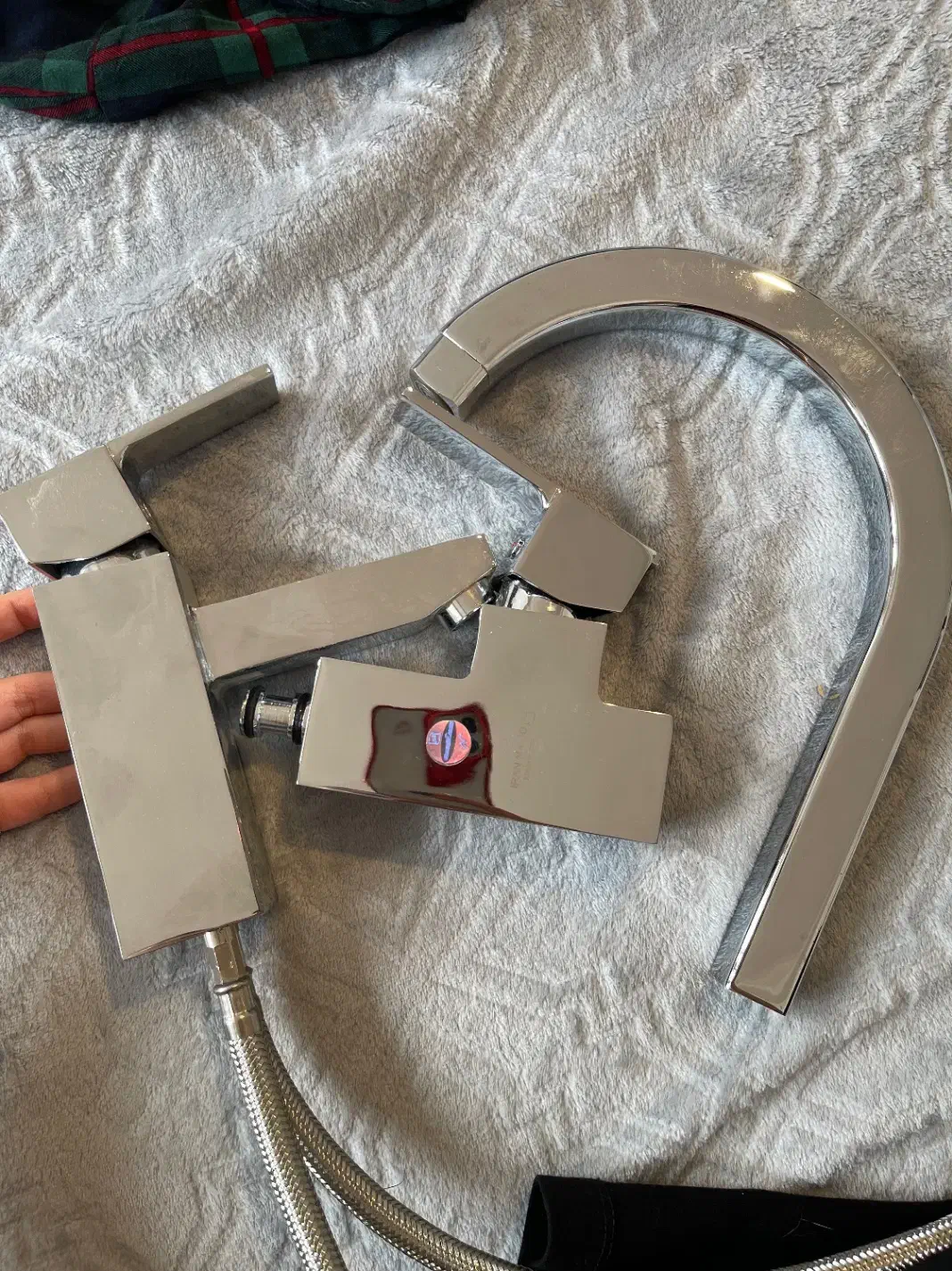 شیر الات|لوازم حمام|ارومیه, |دیوار