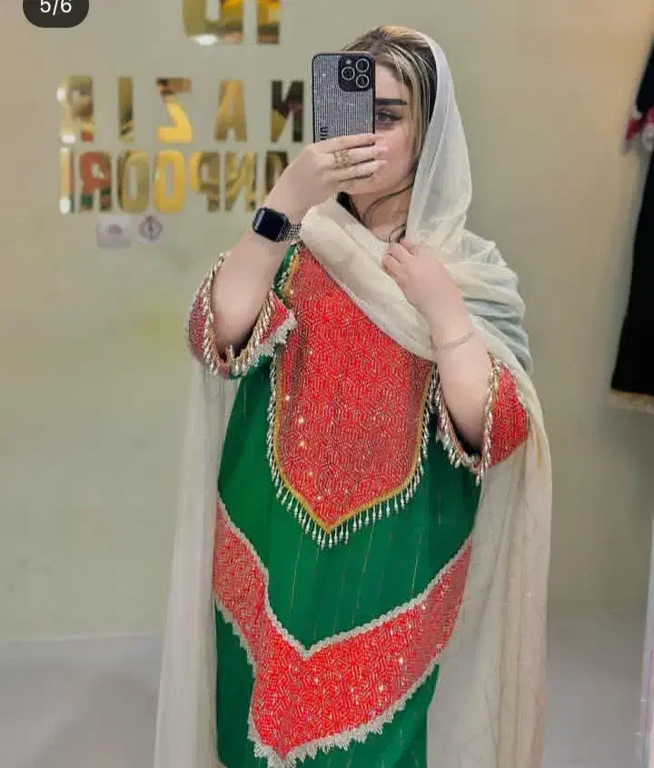 لباس بندری|لباس|بندرعباس, |دیوار