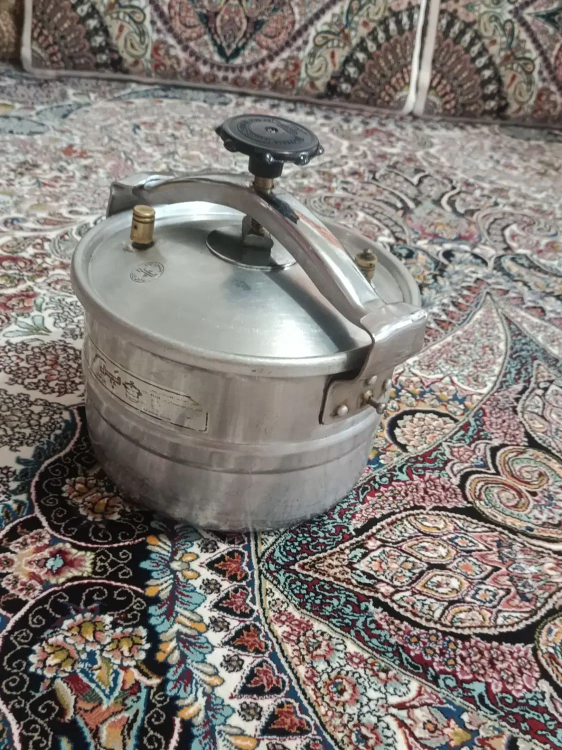 زود پز|ظروف پخت‌وپز|قروه, |دیوار