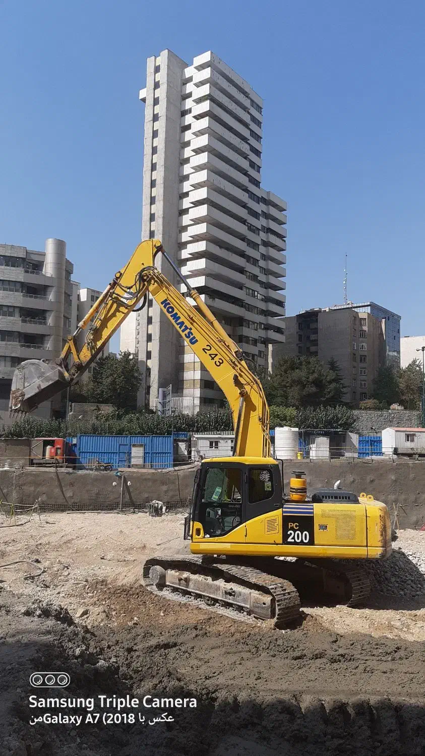 اجازه بیل مکانیکی همراه با پیکور جهت خاکبرداری|خدمات حمل و نقل|ری, دولتآباد|دیوار