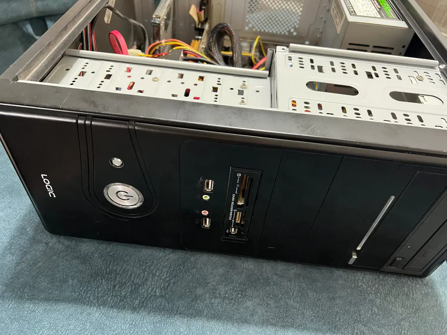 کیس گرافیک دار|رایانه رومیزی|رشت, کوی غلام نیا|دیوار