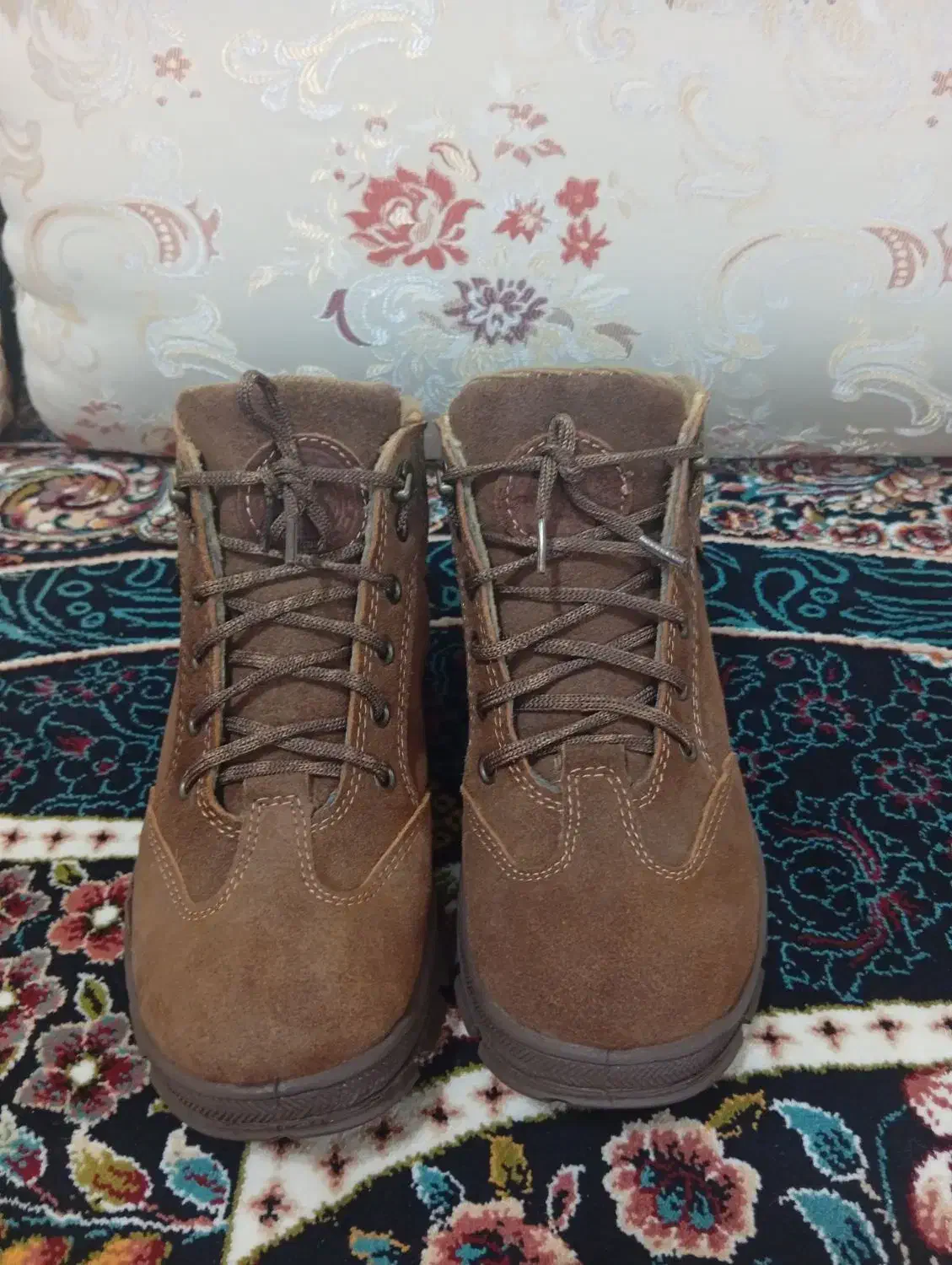 کفش نیم بت|کیف، کفش، کمربند|شوشتر, |دیوار