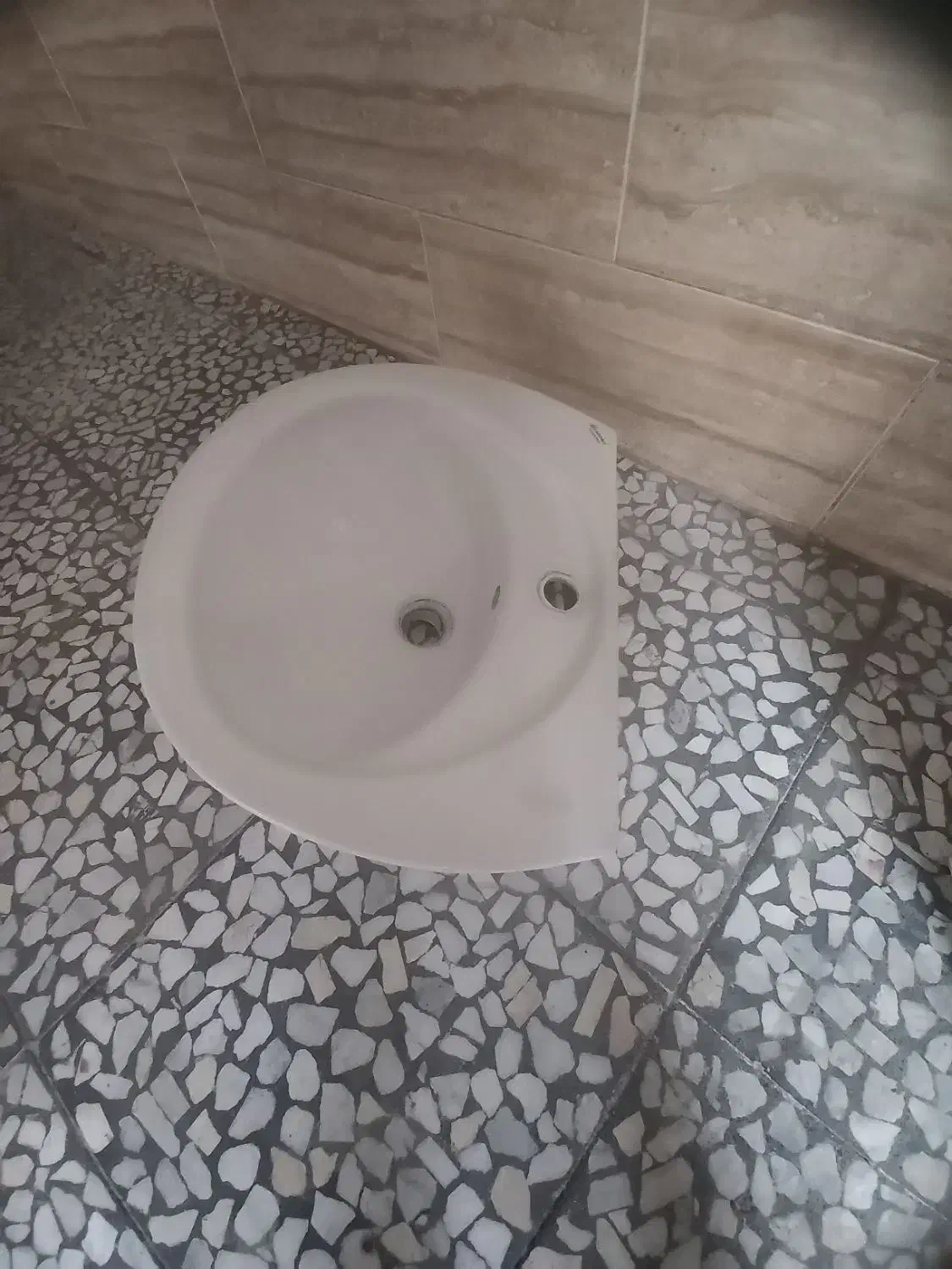 روشویی|لوازم سرویس بهداشتی|کرج, کوی کارمندان جنوبی|دیوار