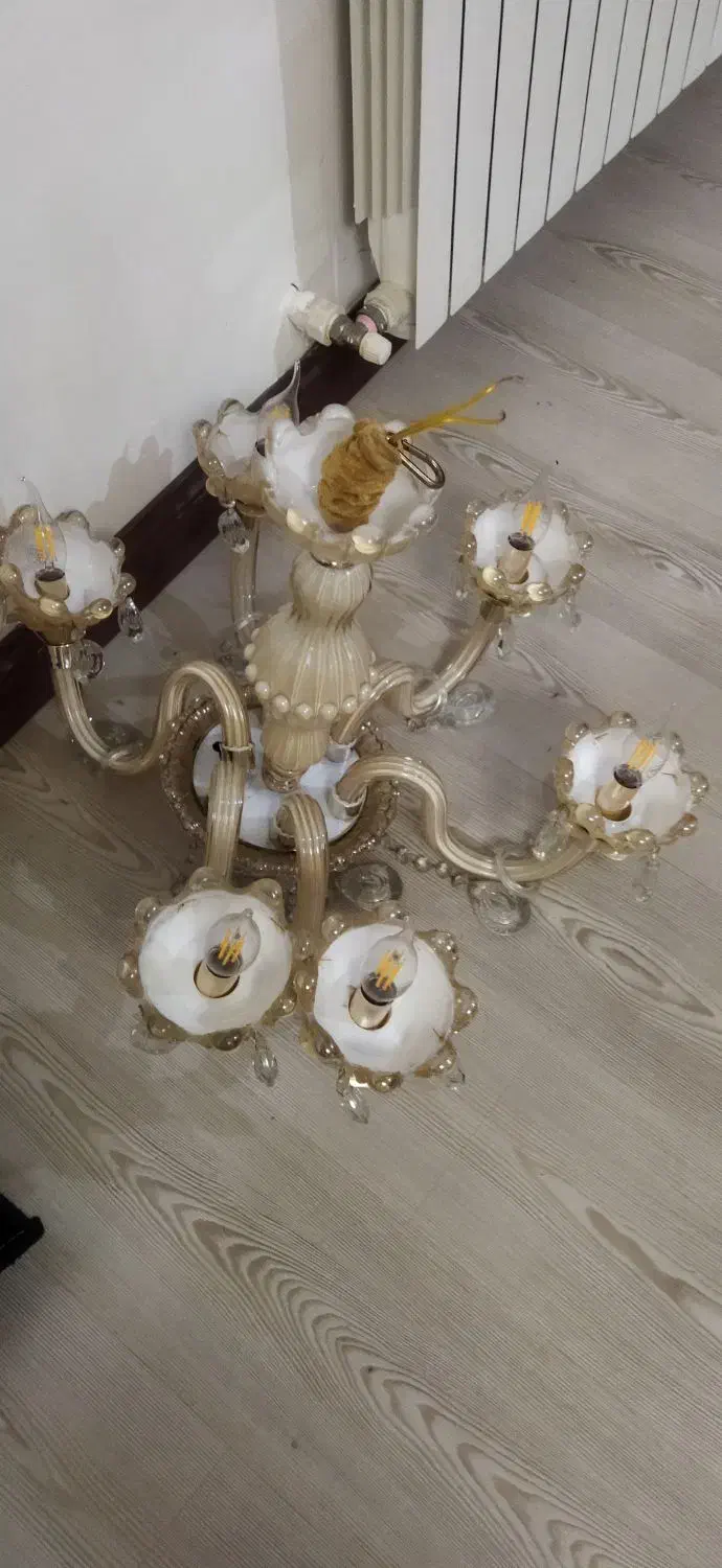 لوستر و میز غذا خوری 6نفره|لوستر و چراغ آویز|رشت, یخسازی|دیوار