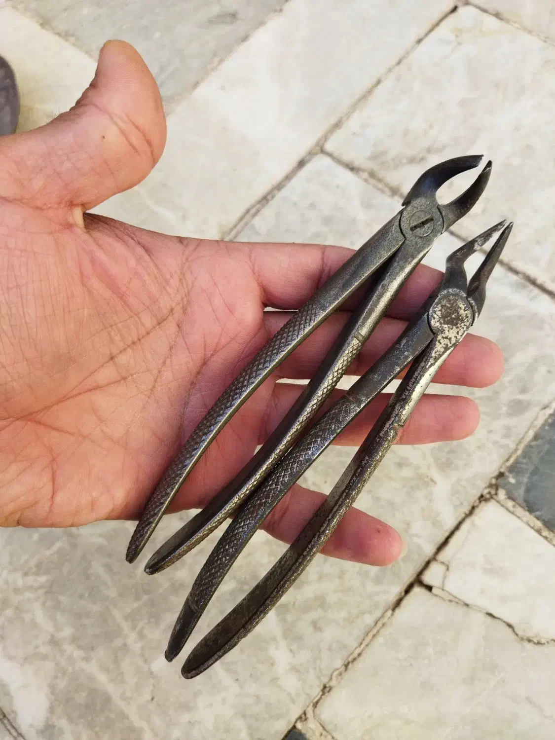 وسایل قدیمی اویز زنجیر دندان کش دمنده ترازو قفل|کلکسیون اشیاء عتیقه|تهران, راه آهن|دیوار