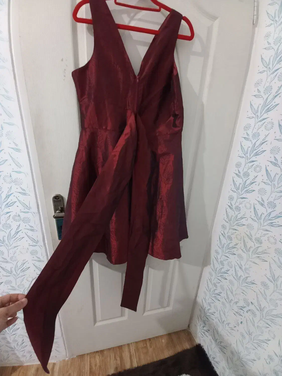 لباس مجلسی|لباس|قزوین, |دیوار