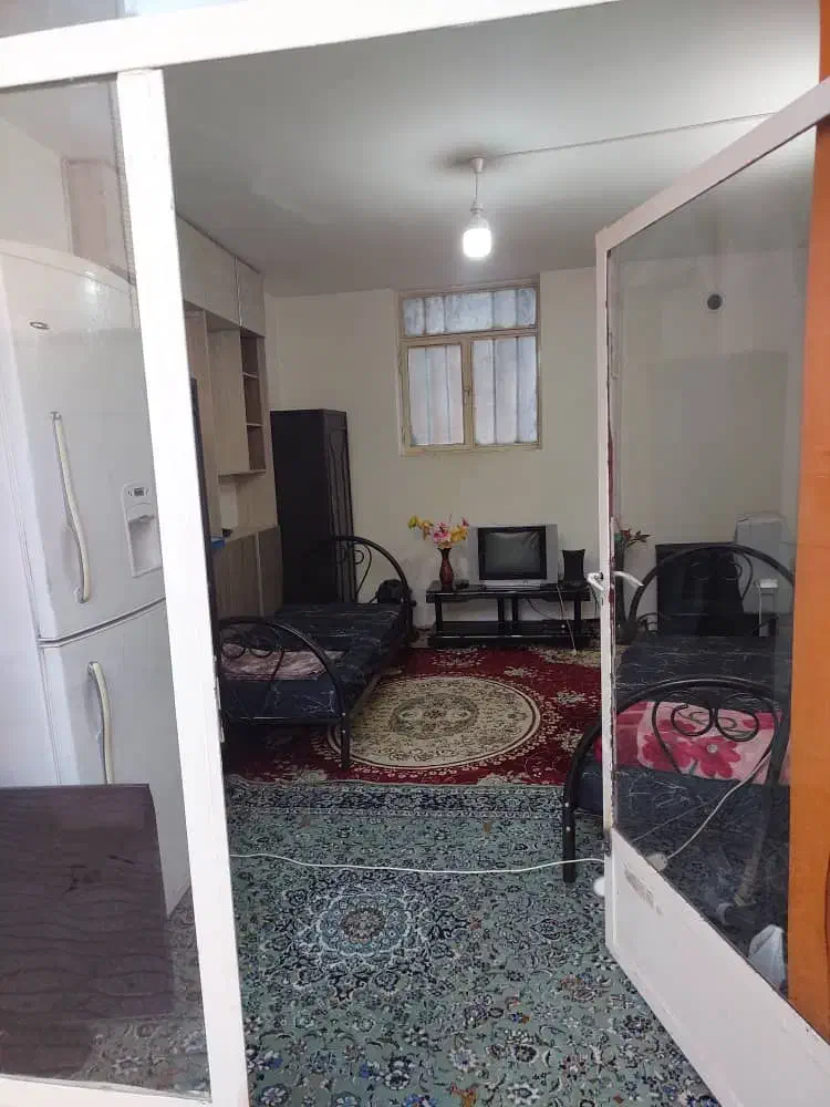 همخانه آقا / اتاق مجزا / امکانات کامل|اجارهٔ آپارتمان|اصفهان, شاهزید|دیوار