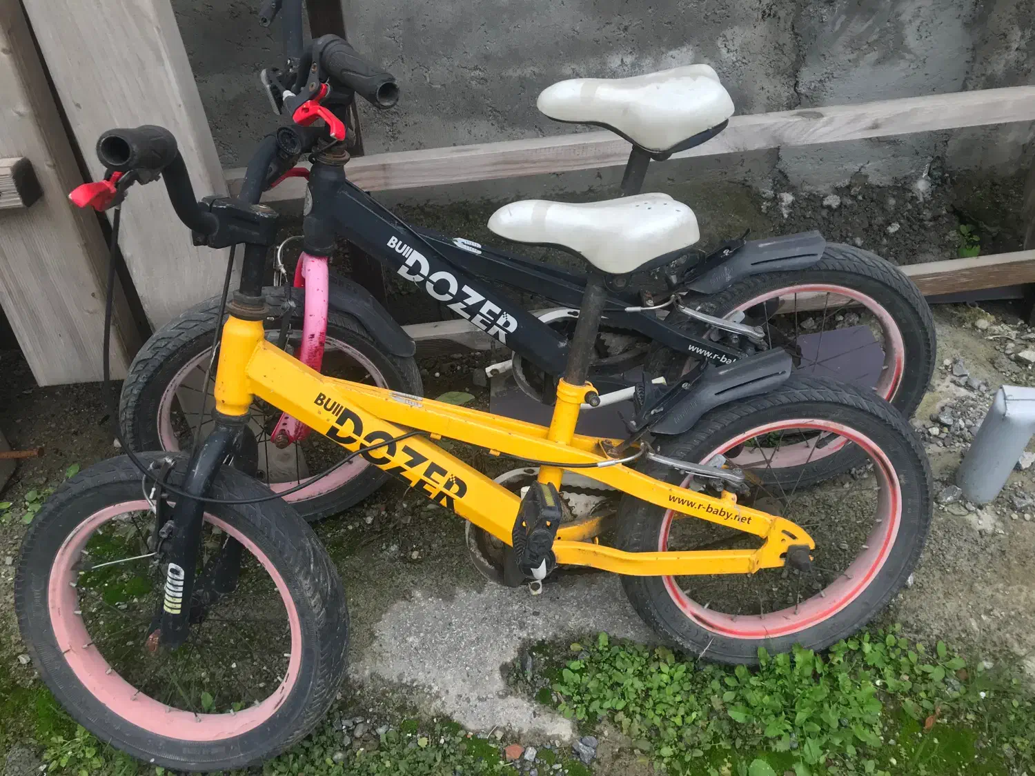 دوچرخه|دوچرخه، اسکیت، اسکوتر|بابل, |دیوار