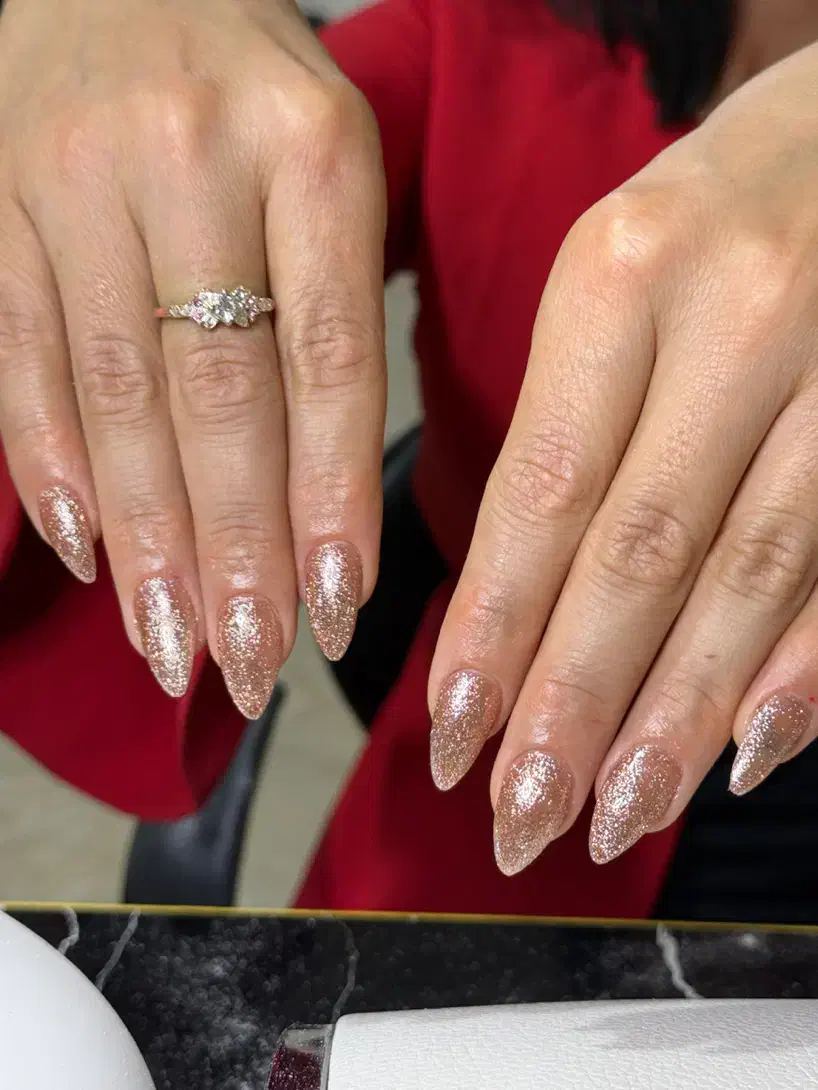 کاشت ناخن فقط ۲۵۰ ت|خدمات آرایشگری و زیبایی|کرمانشاه, |دیوار