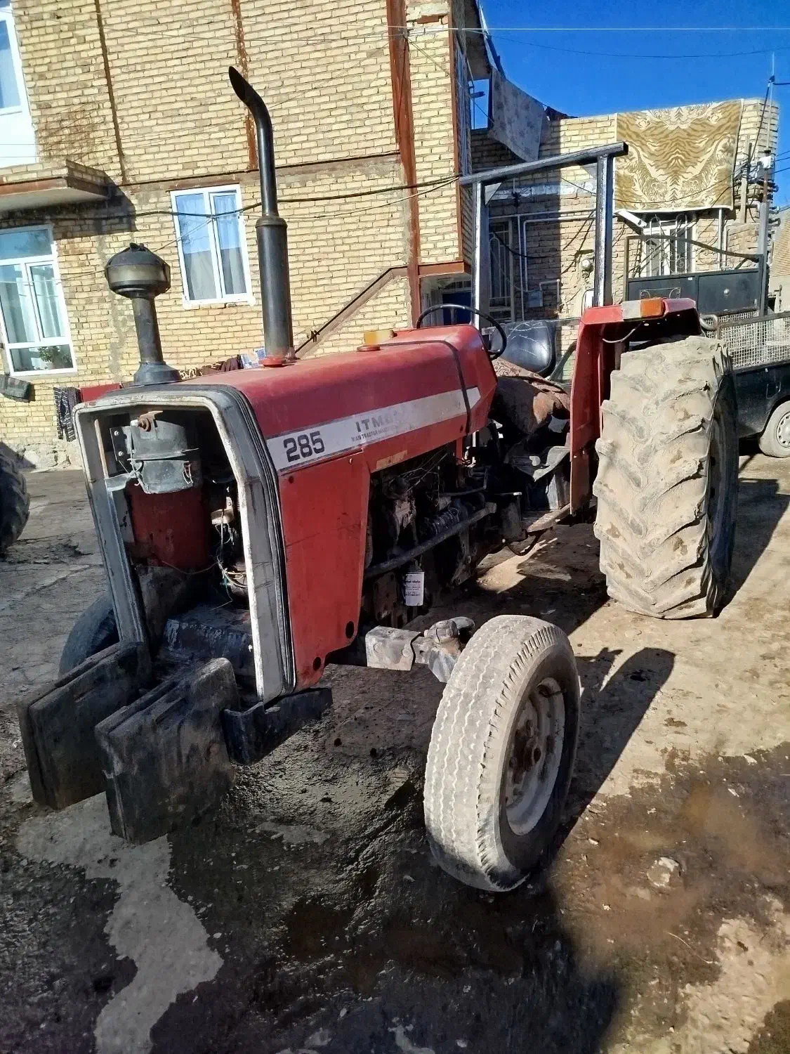 تراکتور مدل 87|خودرو سنگین|نوشین شهر, |دیوار