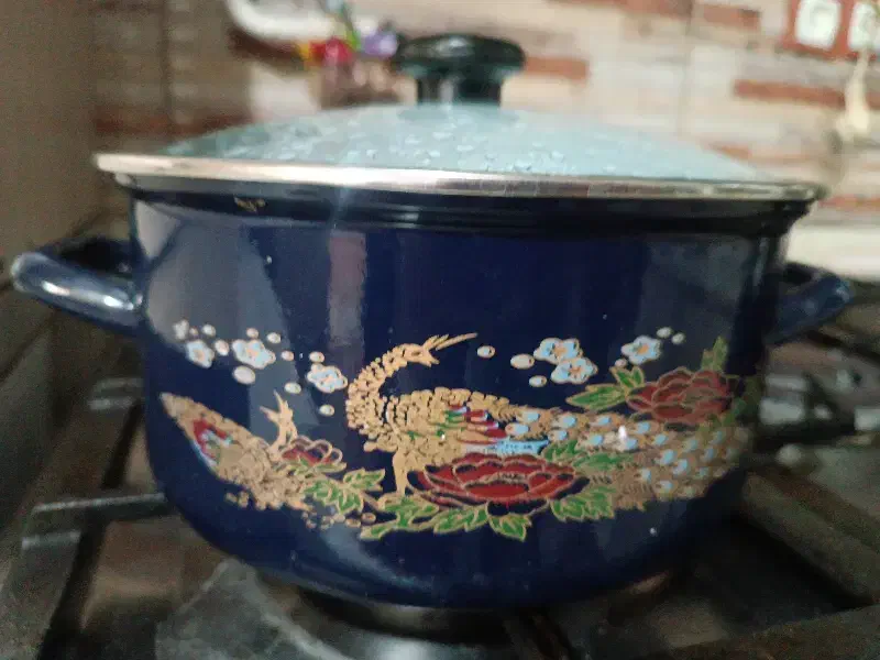 قابلمه لعابی|ظروف پخت‌وپز|تبریز, |دیوار