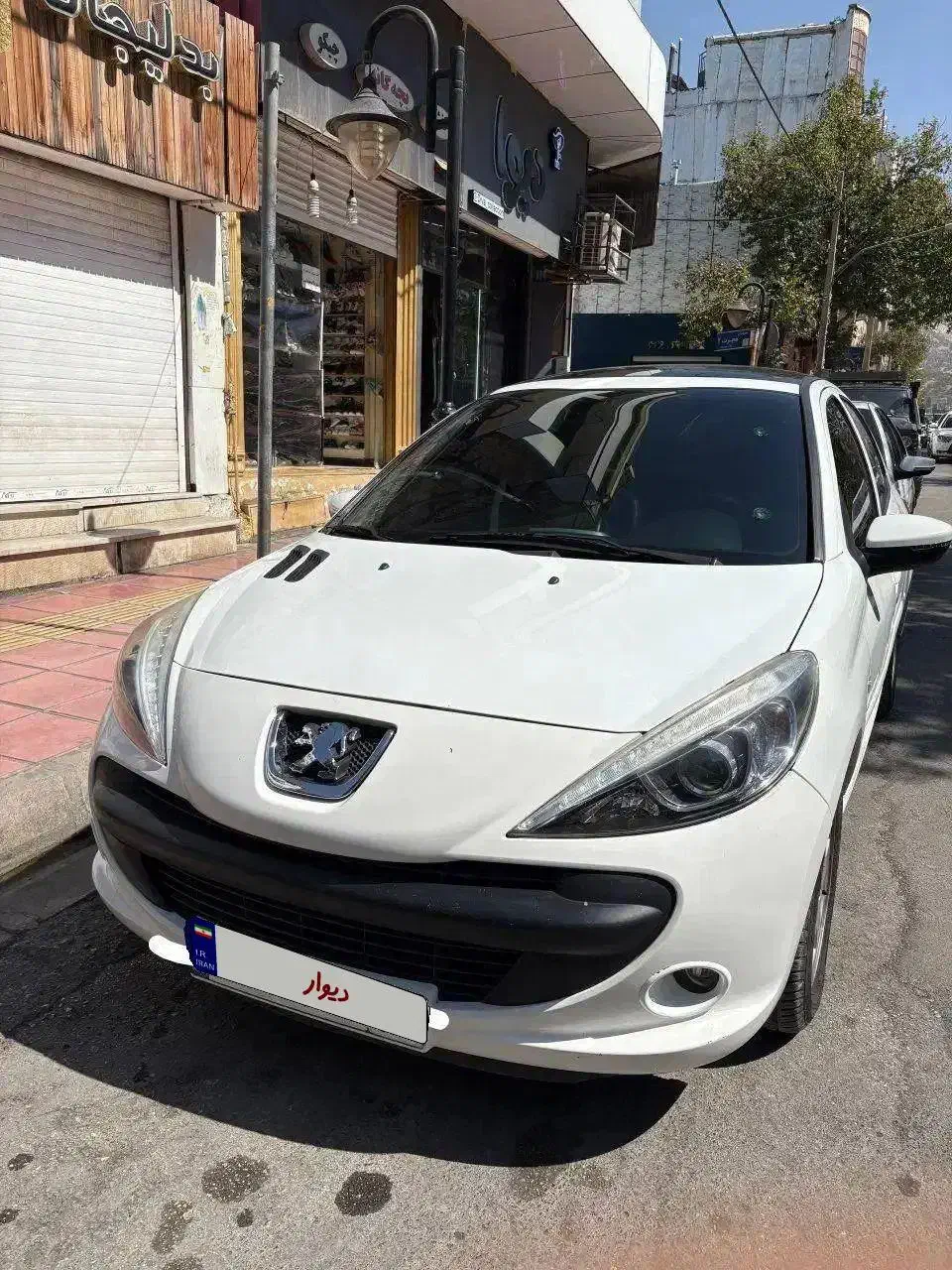 207 پانا دنده ای فرمون برقی تحویل 1401|خودرو سواری و وانت|شیراز, شیمی گیاه|دیوار