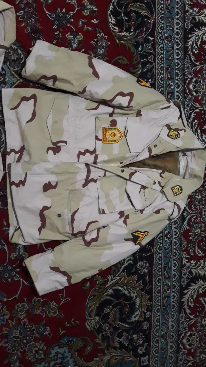 لباس نظامی اورکت مرزبانی داخل خز دار مثل کاپشن گرم|لباس|ارومیه, |دیوار