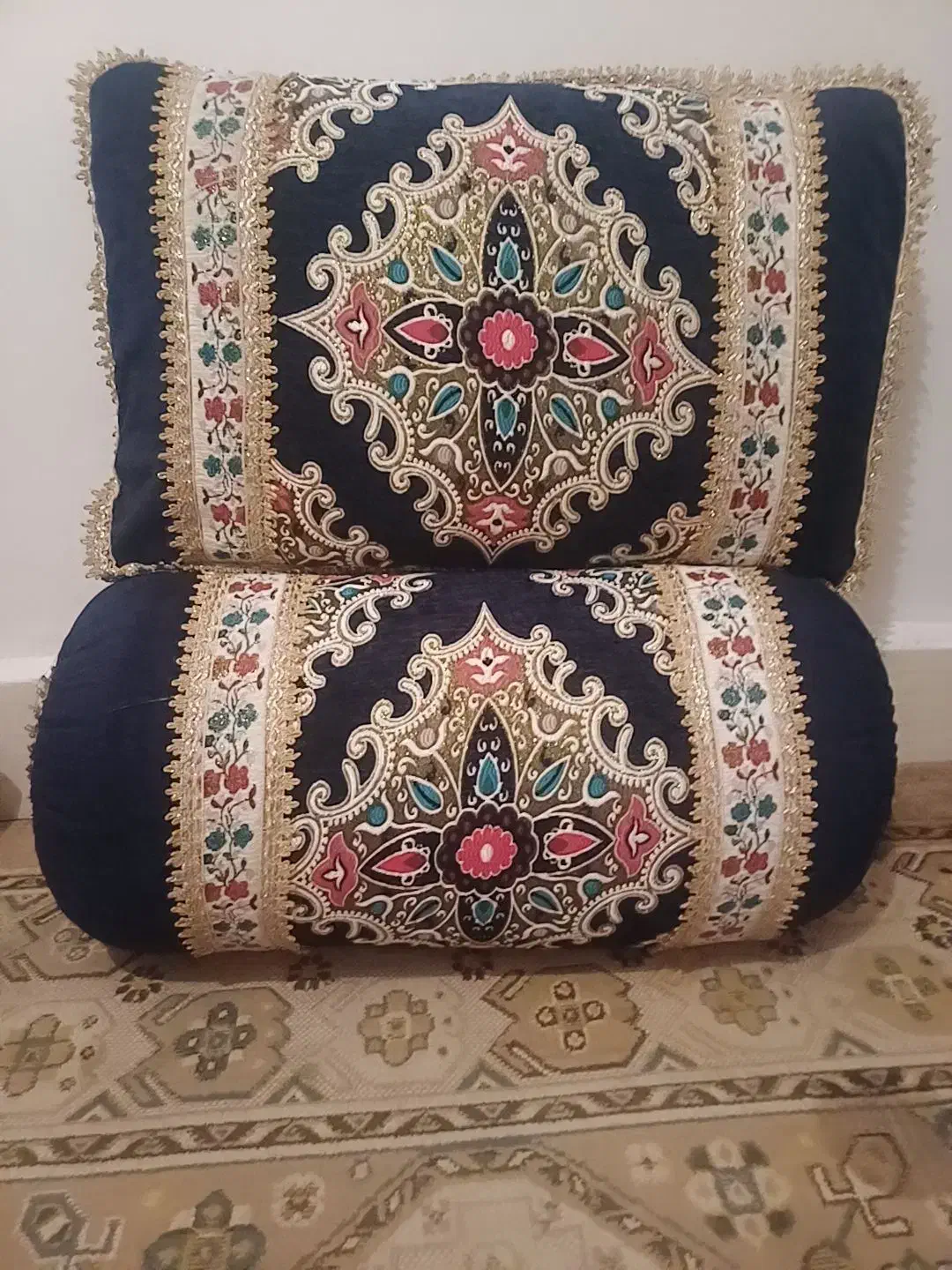 بالشت|پشتی|یاسوج, |دیوار