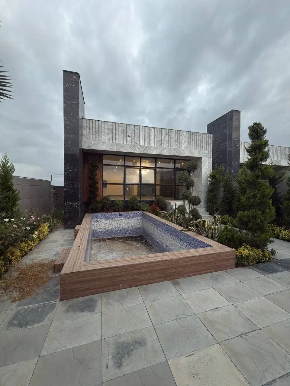 ویلاباغ فلت استخردار 220متری سند تکبرگ شهرکی همتیپ|فروش خانه و ویلا|محمودآباد, |دیوار