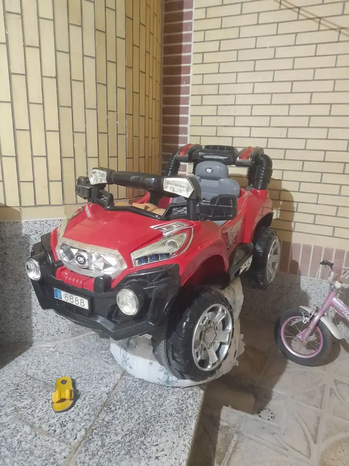 جیپ|اسباب‌‌بازی|برخوار, |دیوار