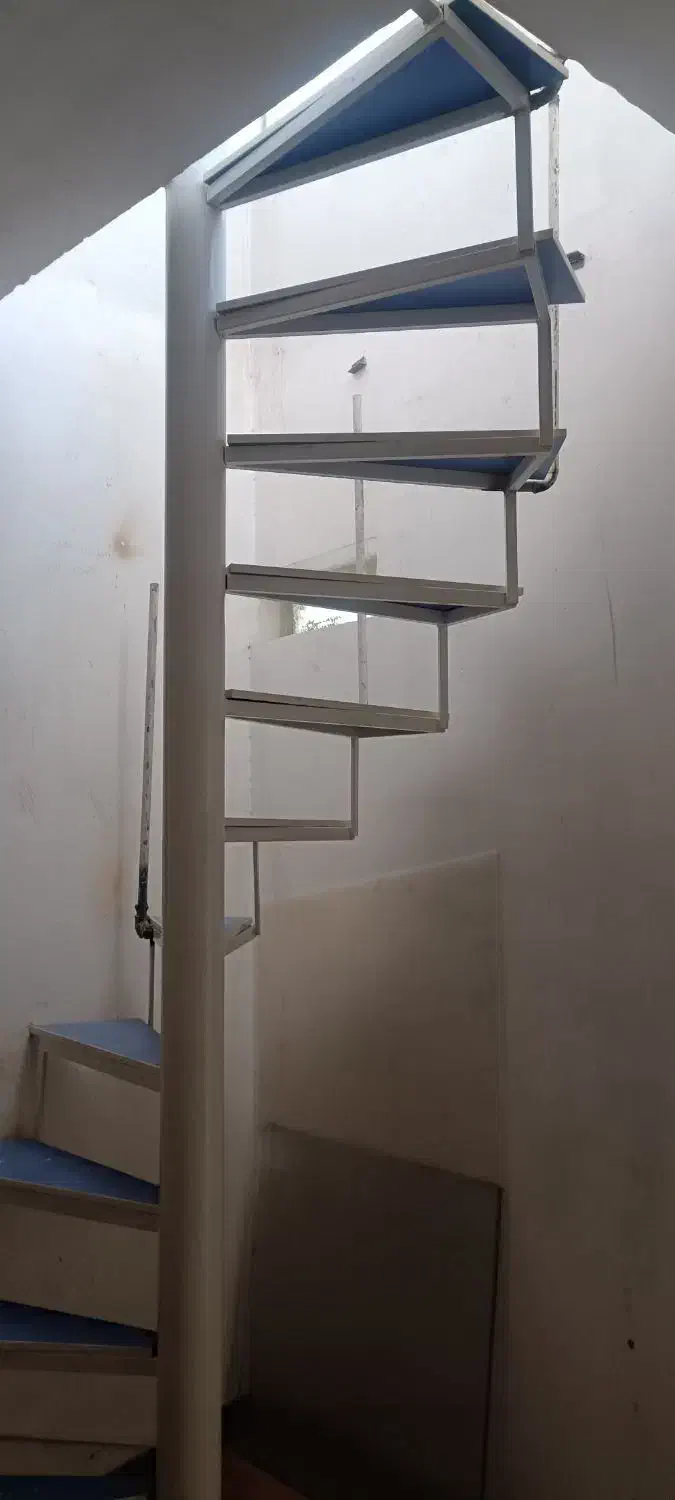 کولر آبی پله پیچ و نرده و درب انباری و حمام و حوض|کولر آبی|همدان, |دیوار