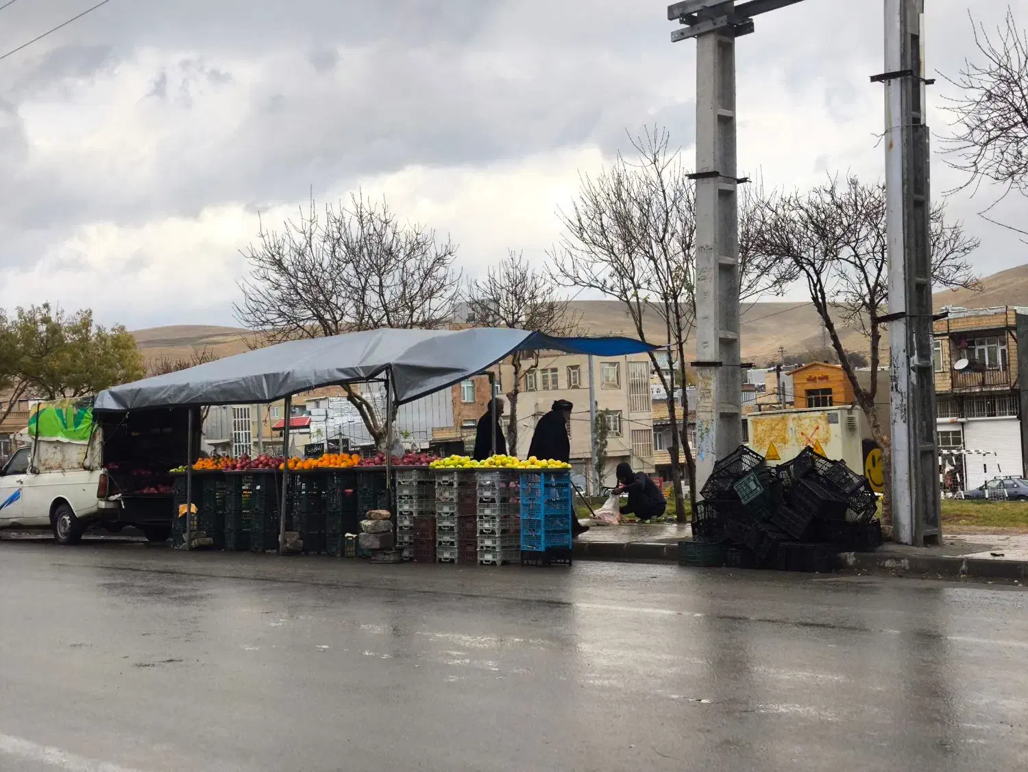 کارگر ساده برای کار در میوه فروشی|استخدام خدمات فروشگاه و رستوران|کرمانشاه, |دیوار