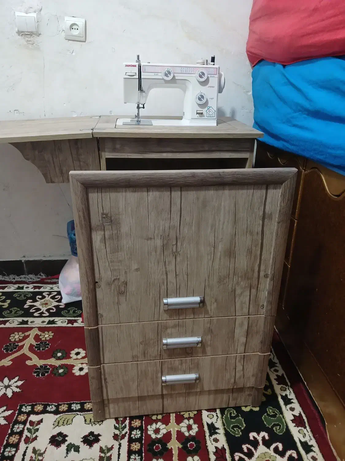 چرخ جانمه با صندلی|چرخ خیاطی و ریسندگی|مسجد سلیمان, |دیوار