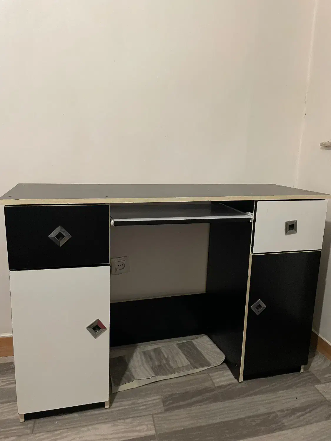 میز کامپیوتر|میز تحریر و کامپیوتر|رشت, کوی مهر|دیوار