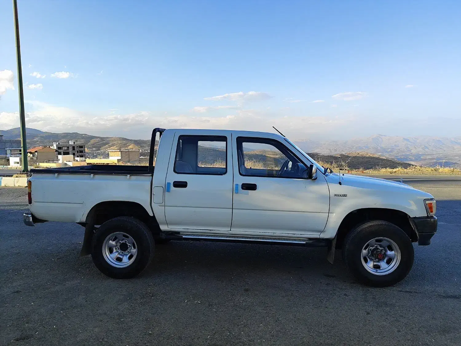 تویوتا هایلوکس 1992|خودرو سواری و وانت|سردشت, |دیوار