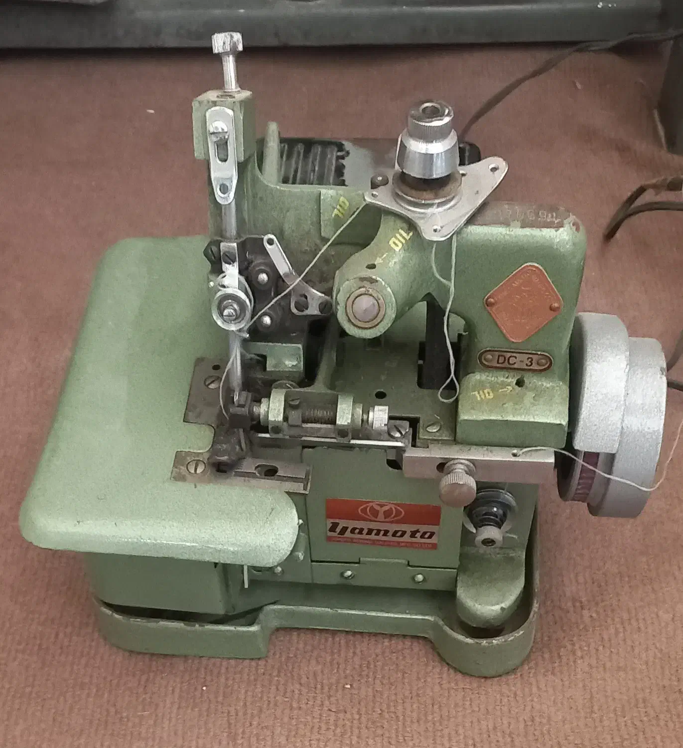 سردوز سه نخ|چرخ خیاطی و ریسندگی|دماوند, دماوند|دیوار